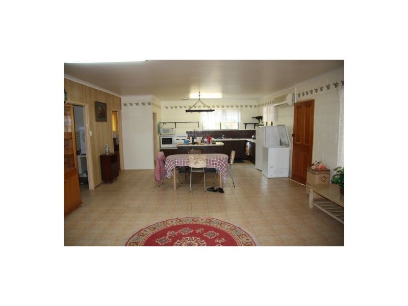 Goomboorian QLD 4570