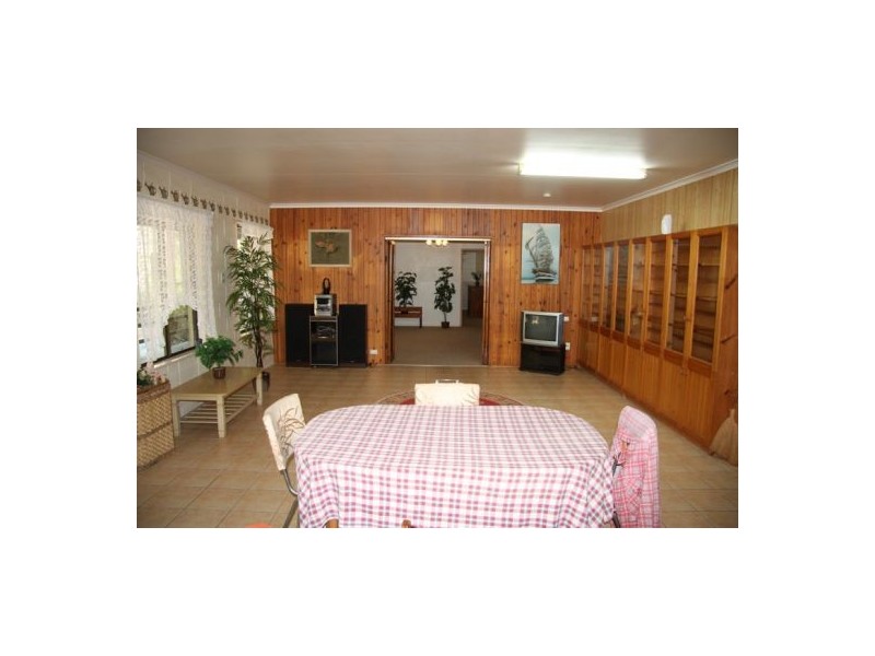 Goomboorian QLD 4570