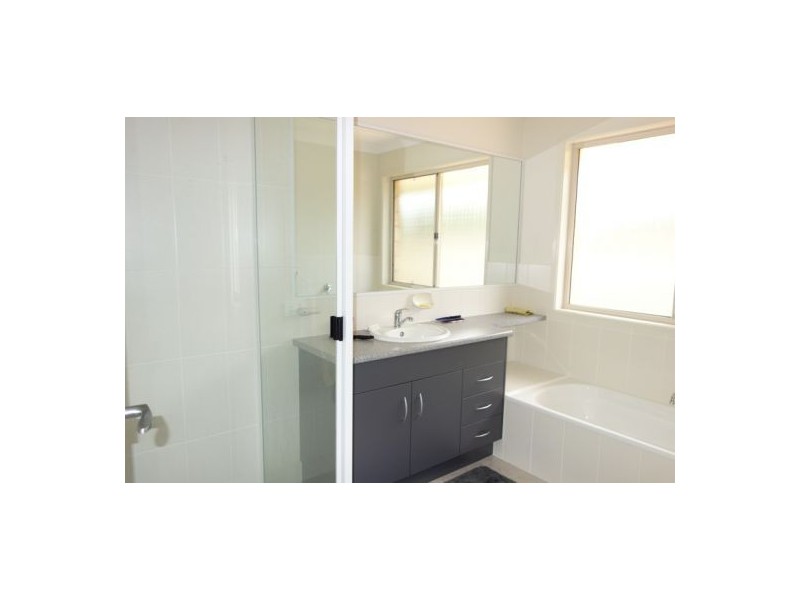 18 Bickle Road, Veteran QLD 4570