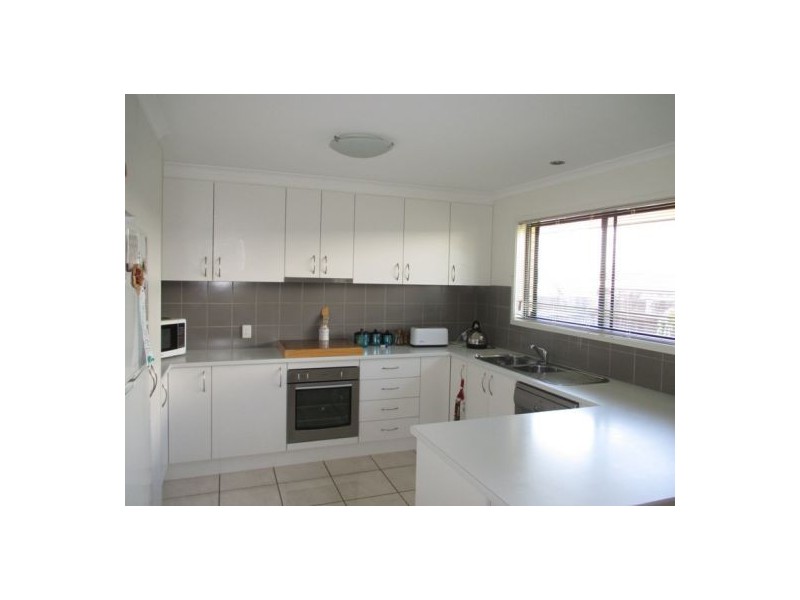 Unit 1/1 Suncrest Court, Southside QLD 4570