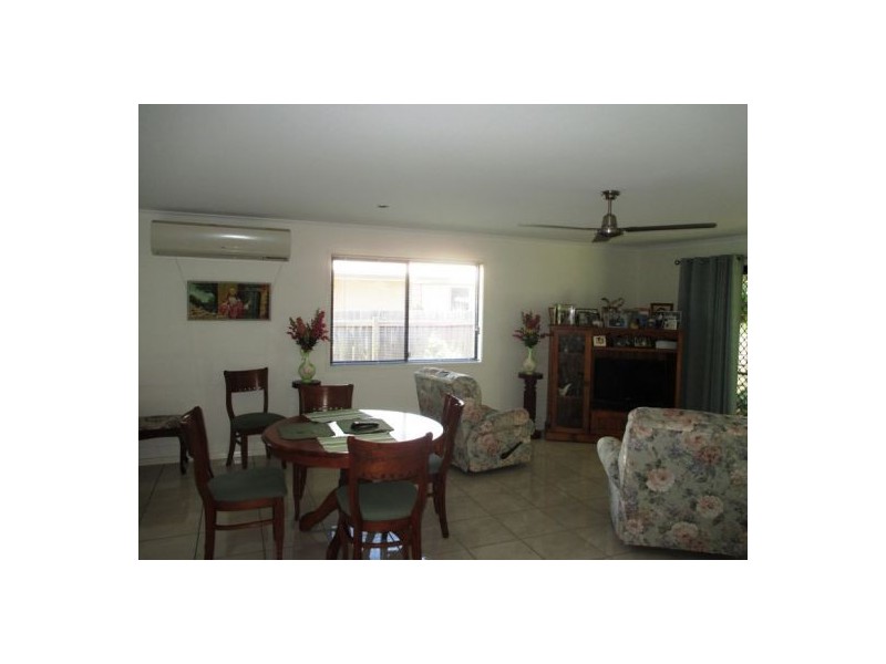 Unit 1/1 Suncrest Court, Southside QLD 4570