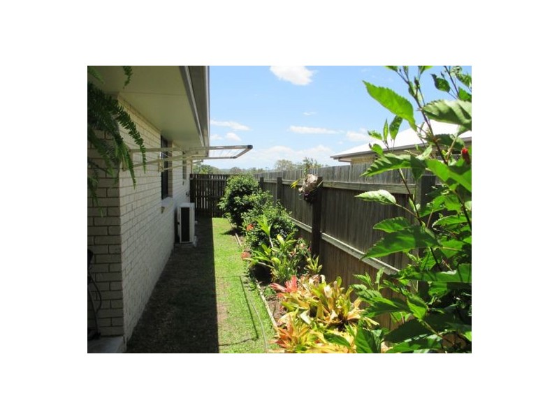 Unit 1/1 Suncrest Court, Southside QLD 4570
