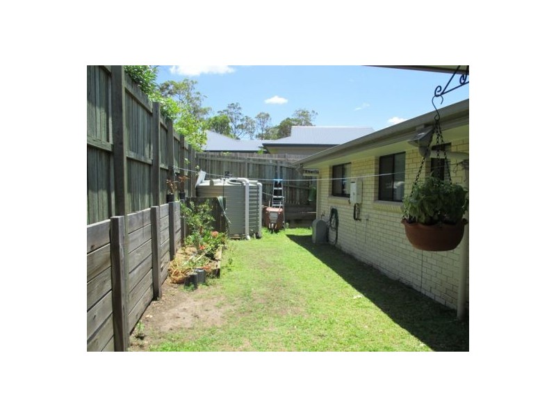 Unit 1/1 Suncrest Court, Southside QLD 4570