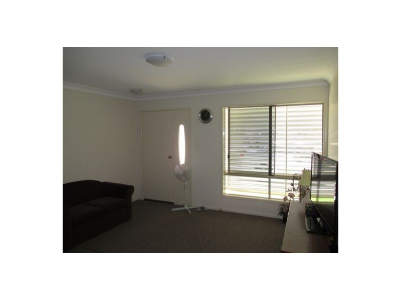 5a Vista Close, Southside QLD 4570