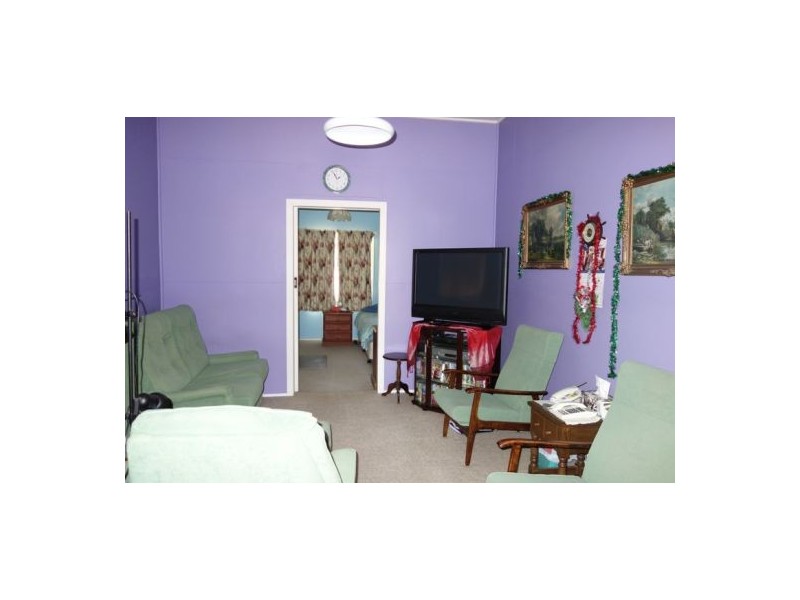 22 Booker Street, Woolooga QLD 4570