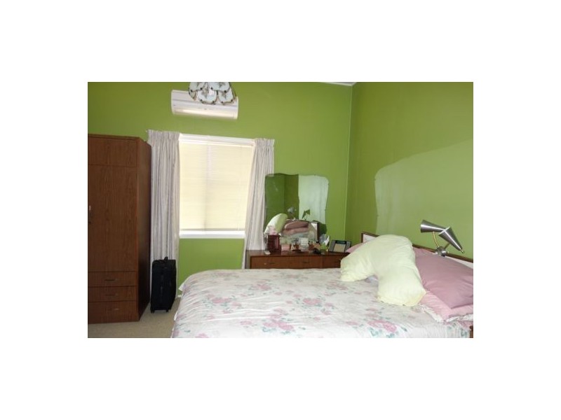 22 Booker Street, Woolooga QLD 4570