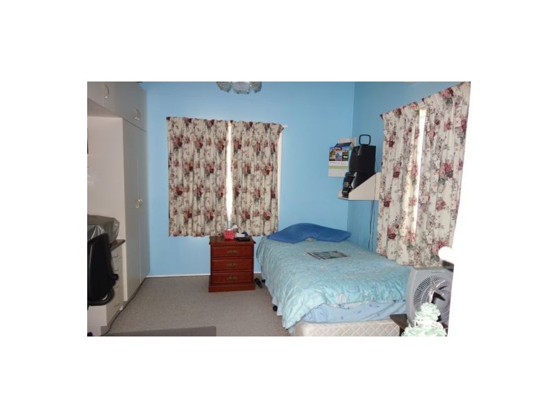 22 Booker Street, Woolooga QLD 4570