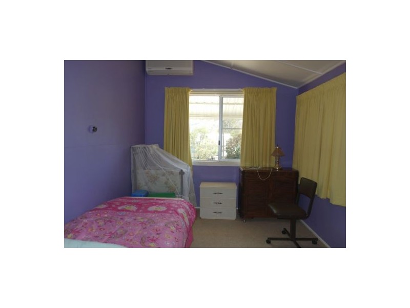 22 Booker Street, Woolooga QLD 4570