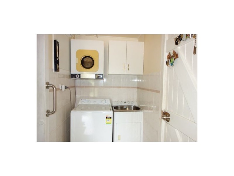 22 Booker Street, Woolooga QLD 4570