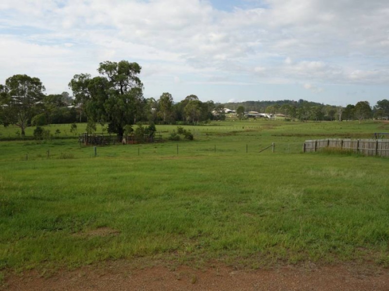 7 Eagle Hawk Drive, Southside QLD 4570