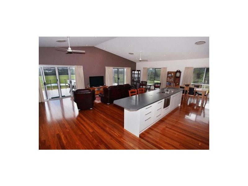 15 Stumm Road, Southside QLD 4570