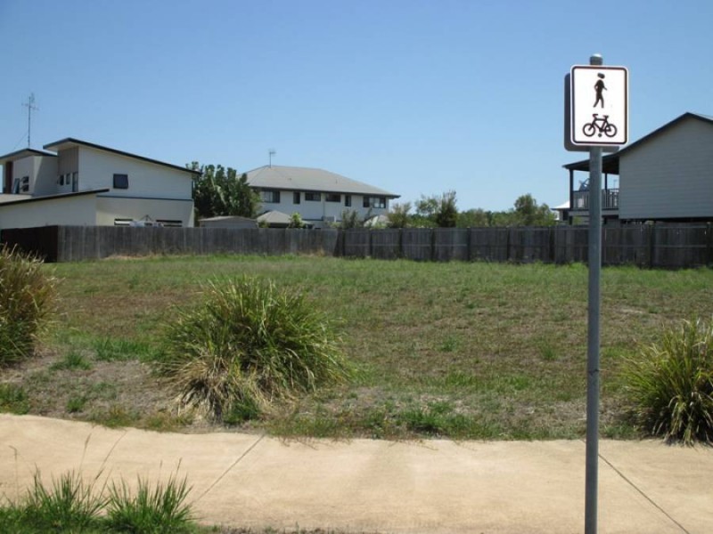 10 Sanctuary Way, Cooloola Cove QLD 4580