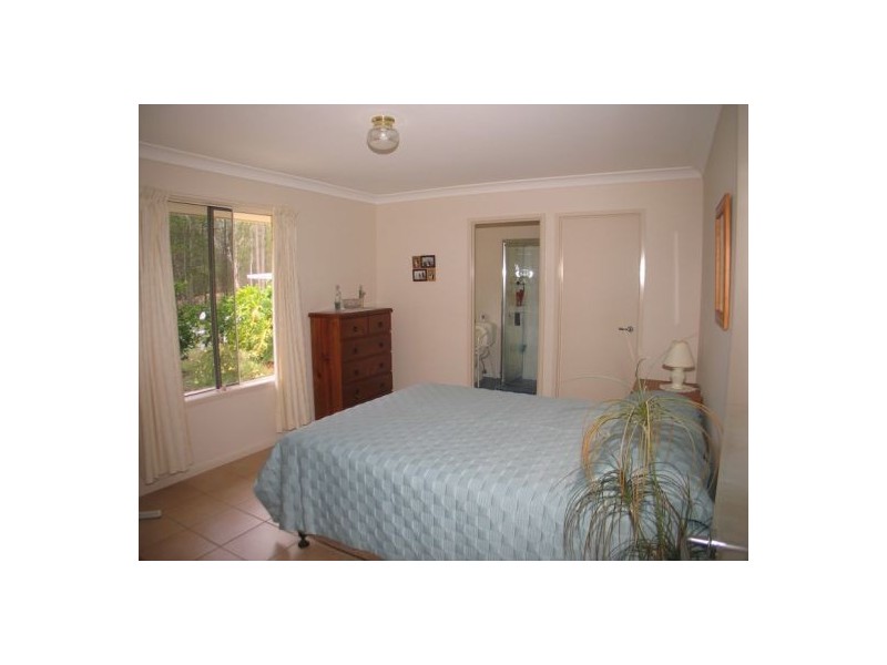 17 Spiegel Road, Glenwood QLD 4570