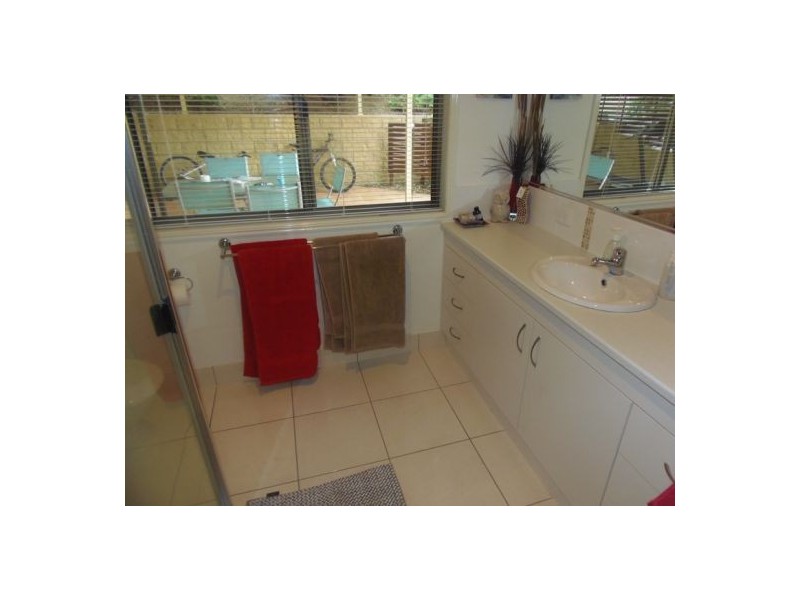 100 Stumm Road, Southside QLD 4570