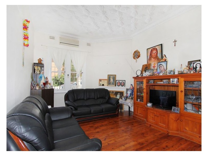 33 Walker Street, Merrylands NSW 2160