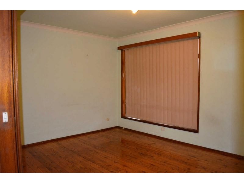 16 LOUGH AVENUE, Guildford NSW 2161