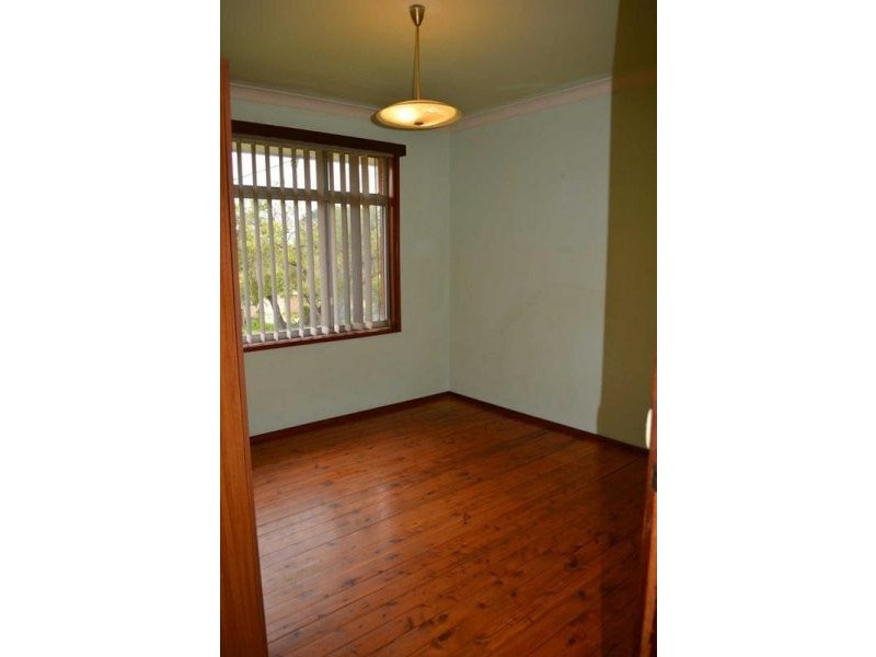 16 LOUGH AVENUE, Guildford NSW 2161