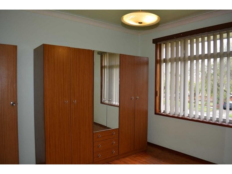 16 LOUGH AVENUE, Guildford NSW 2161