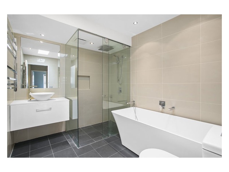 70 Bolaro Avenue, Greystanes NSW 2145