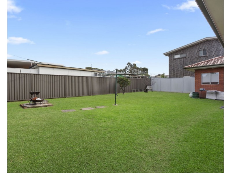 56 Sandra Street, Woodpark NSW 2164