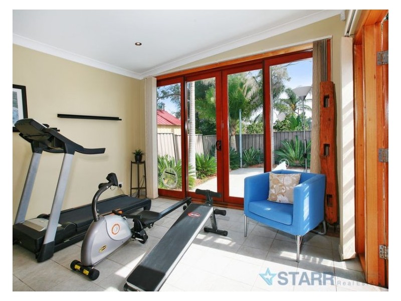 4 Haywood Place, Greystanes NSW 2145