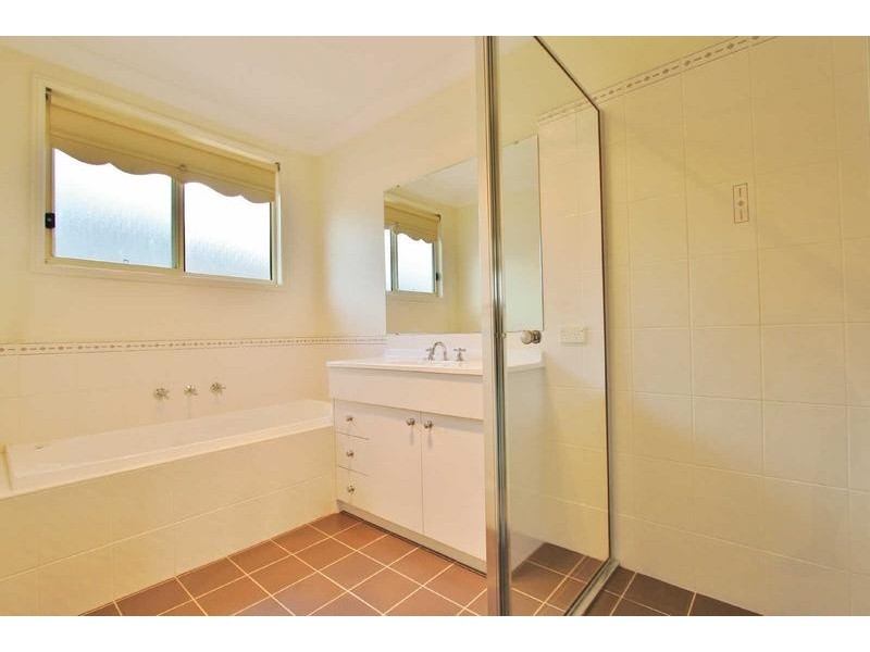 10 BISHOP AVENUE, Pemulwuy NSW 2145