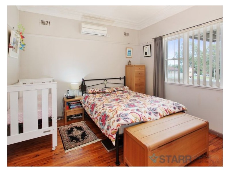 9 Brooks Street, Guildford NSW 2161