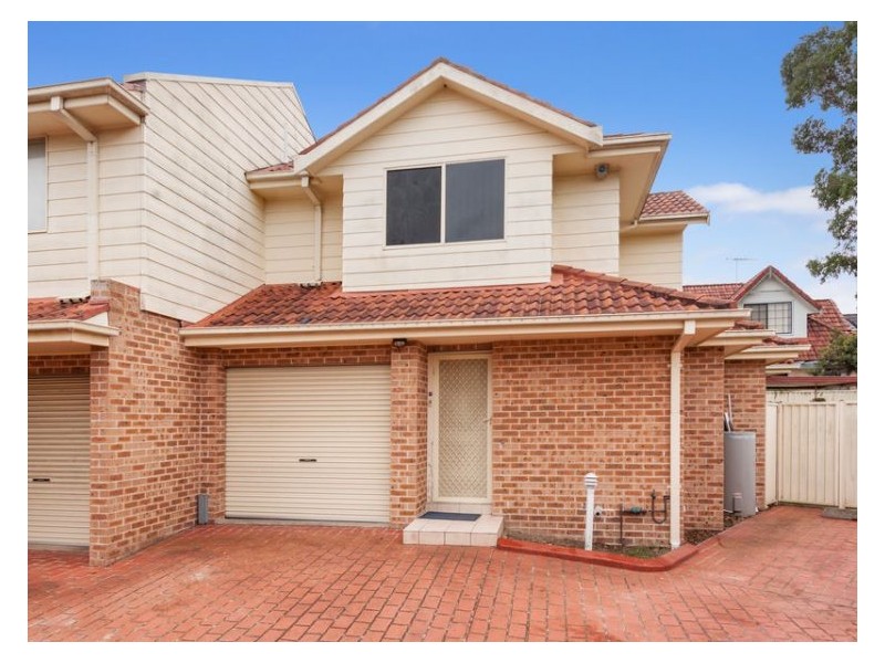 8/7-9 Ellis Street, Merrylands NSW 2160