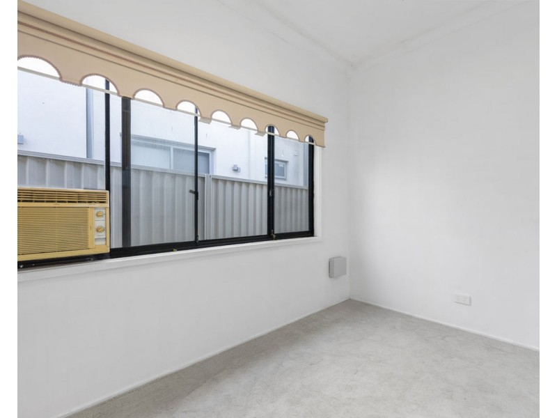 4 Valda Street, Merrylands NSW 2160