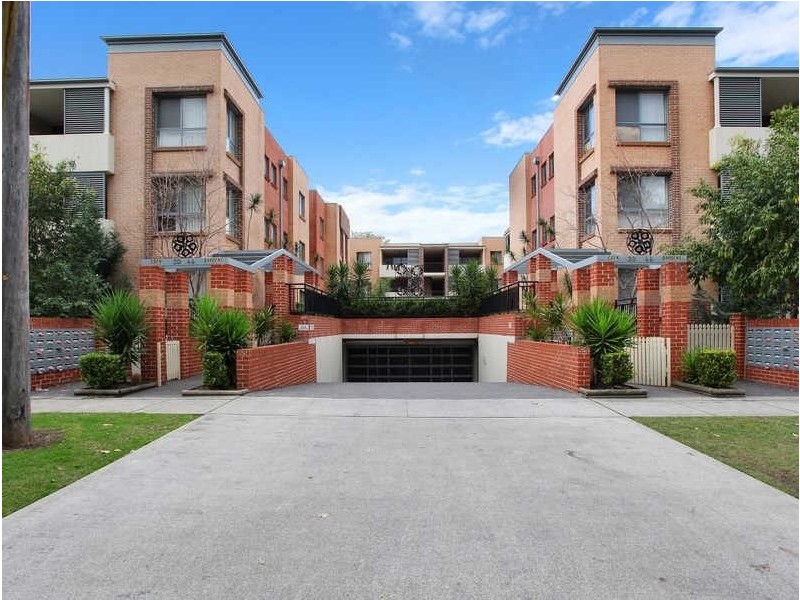32/30 Railway Terrace, Merrylands NSW 2160