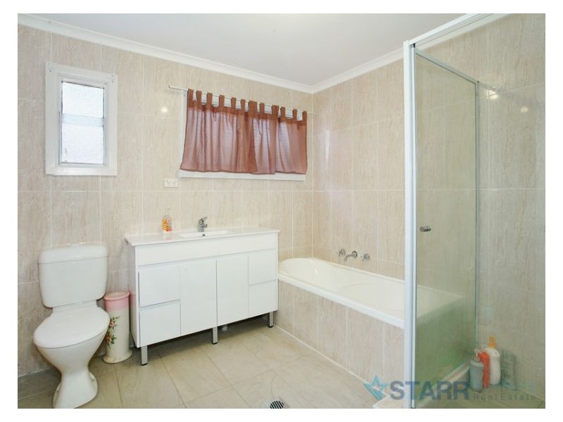 136 Orchardleigh Street, Old Guildford NSW 2161