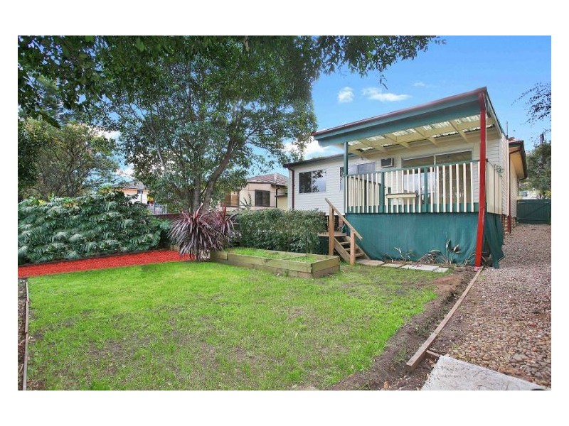 15 Newton Street, Guildford NSW 2161