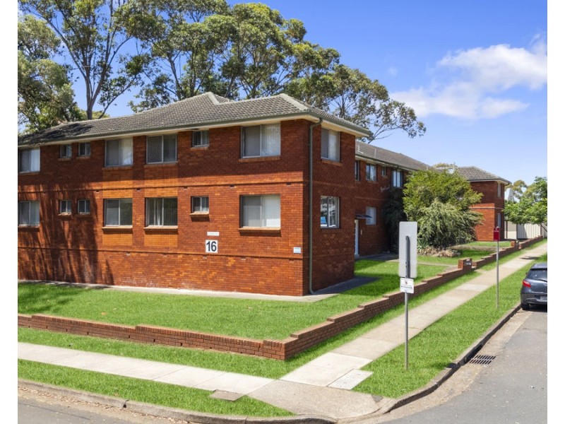 7/16 Calliope Street, Guildford NSW 2161