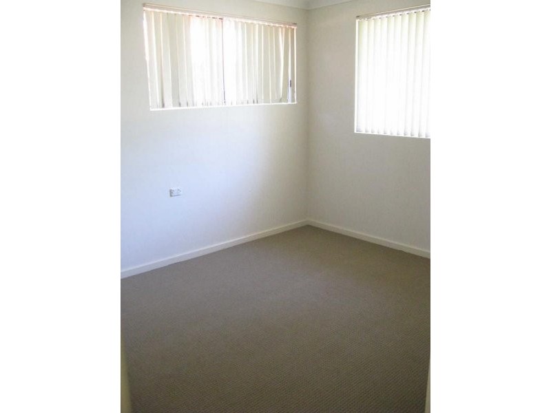 09/51 WARREN ROAD, Woodpark NSW 2164