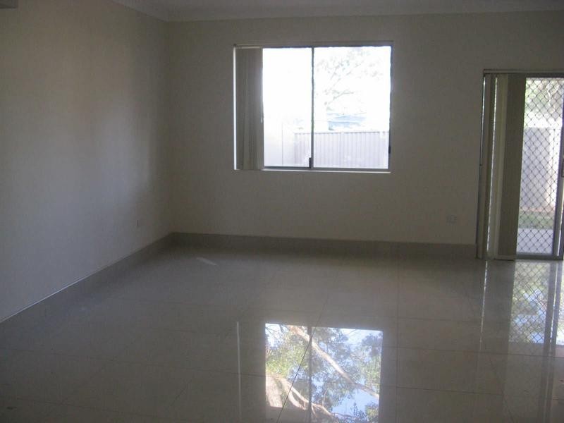 09/51 WARREN ROAD, Woodpark NSW 2164