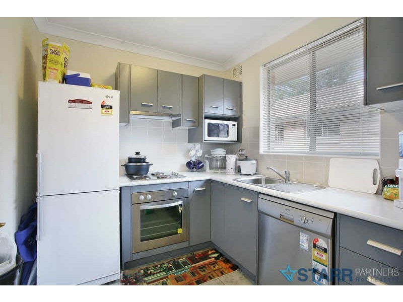 06/03 KANE STREET *OWNER MOVING IN*, Guildford NSW 2161