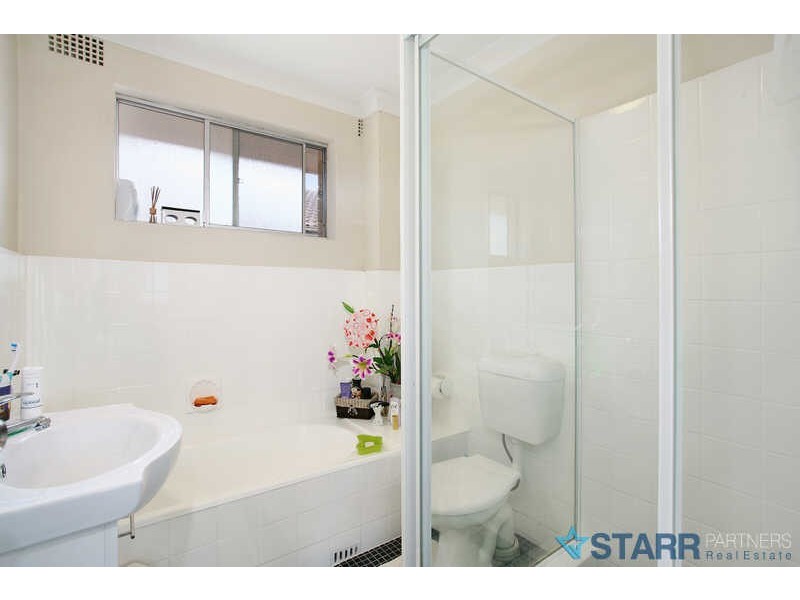 06/03 KANE STREET *OWNER MOVING IN*, Guildford NSW 2161