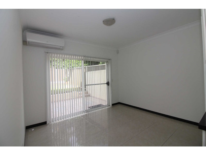 04 COMO STREET, Merrylands NSW 2160