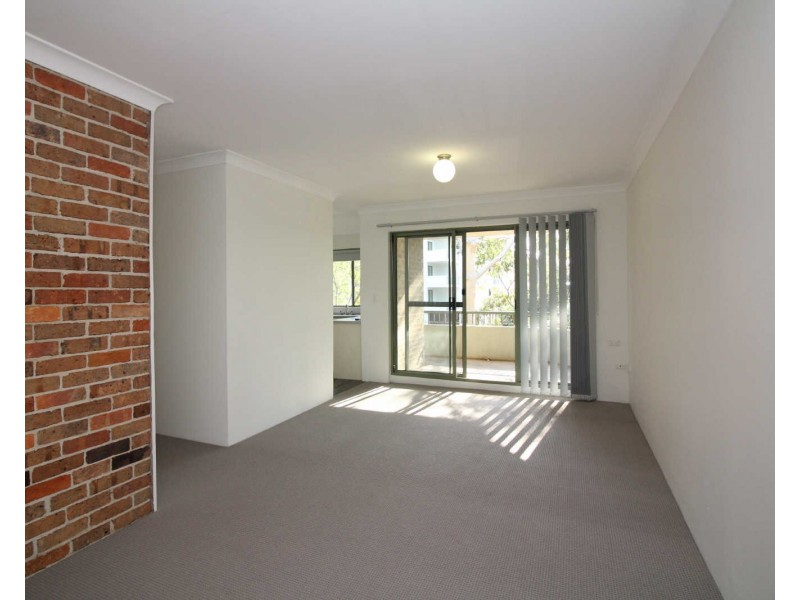 08/237 TARGO ROAD, Toongabbie NSW 2146