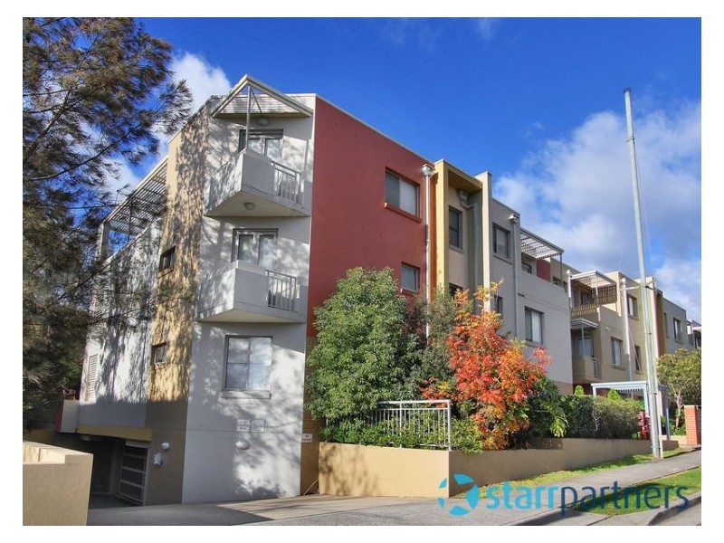 4/22-24a Parkside Lane, Westmead NSW 2145