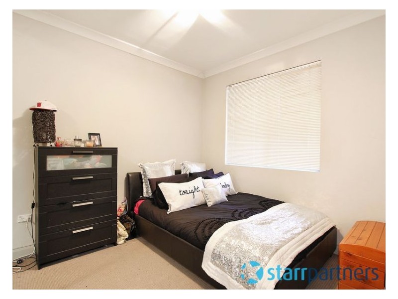 4/22-24a Parkside Lane, Westmead NSW 2145