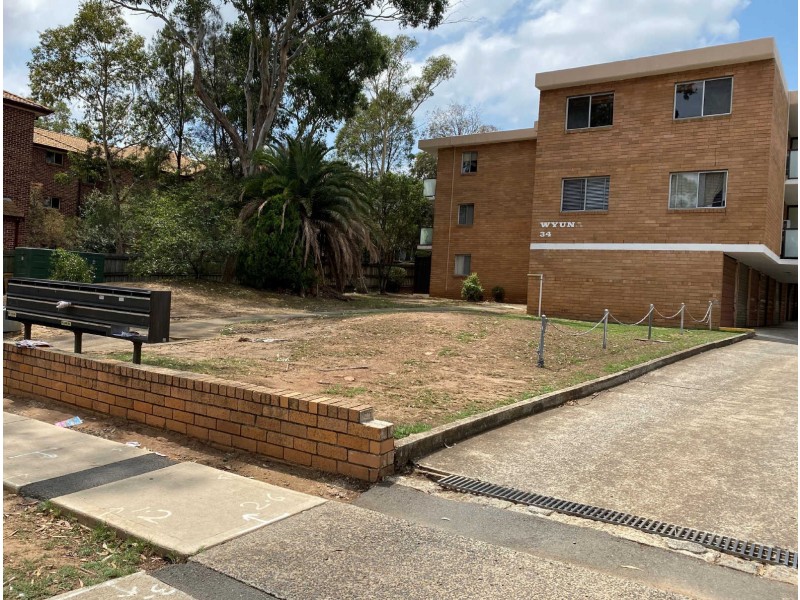13/34 ADDLESTONE ROAD, Merrylands NSW 2160