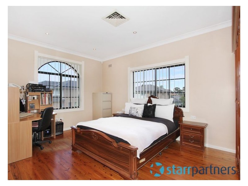 18 Rhodes Avenue, Guildford NSW 2161