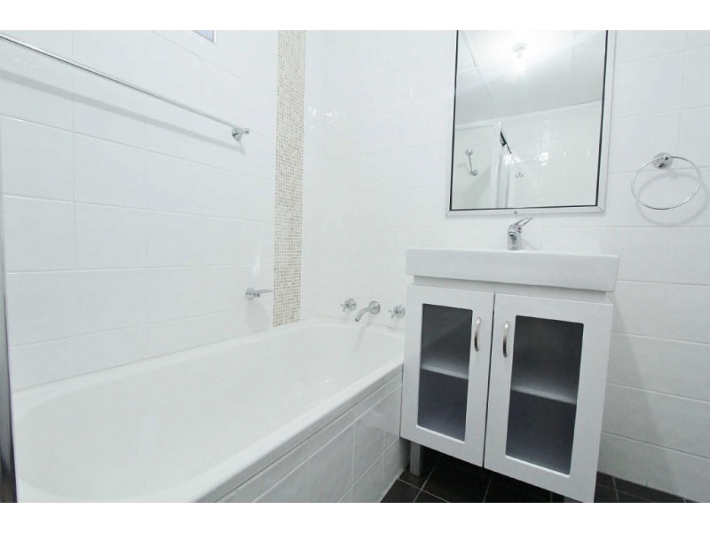 02/32 PATON STREET, Merrylands NSW 2160