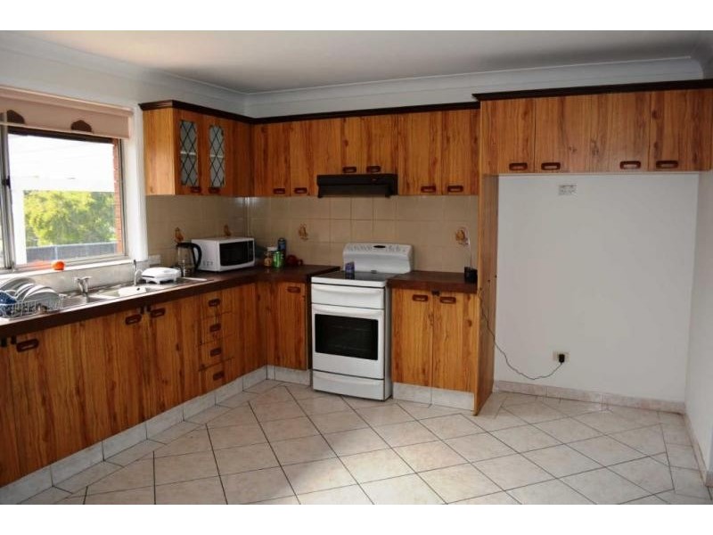 121 CHIFLEY STREET, Smithfield NSW 2164