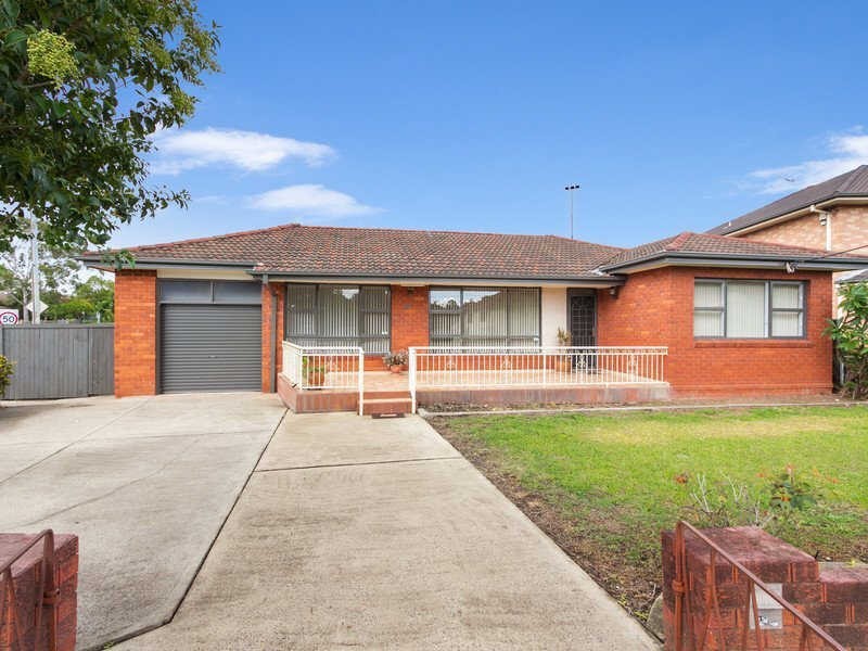 37 COTSWOLD STREET, Westmead NSW 2145