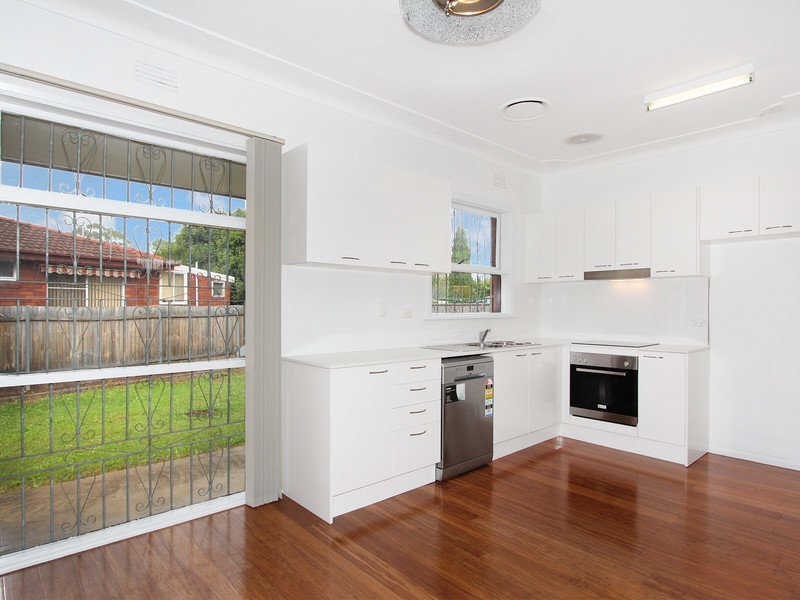 37 COTSWOLD STREET, Westmead NSW 2145