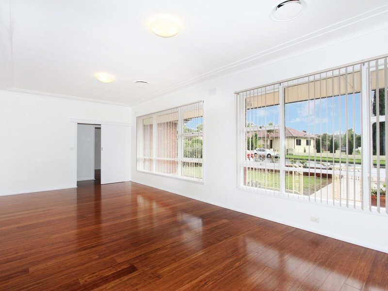 37 COTSWOLD STREET, Westmead NSW 2145