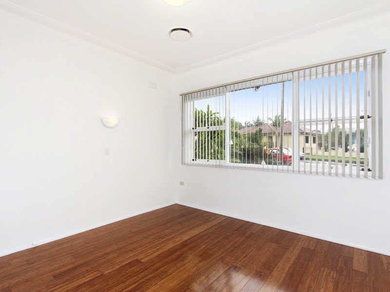 37 COTSWOLD STREET, Westmead NSW 2145