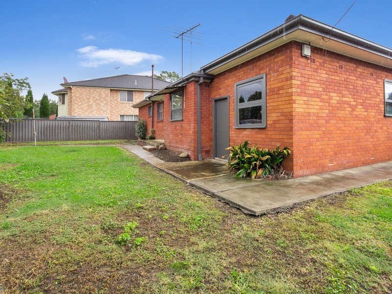 37 COTSWOLD STREET, Westmead NSW 2145